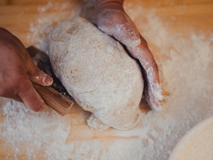 Bauernbrot Zubereitung | © Footprints Fotografie // cookingCatrin