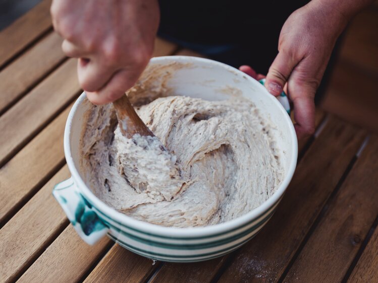 Bauernbrot Zubereitung | © Footprints Fotografie // cookingCatrin