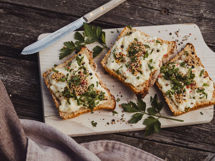 Erdäpflkas mit Bauernkaviar | © Footprints Fotografie // cookingCatrin