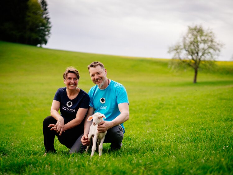 Manuela und Ernst vom Biohof Abraham in Hirschbach im Mühlkreis, Mühlviertel | © Urlaub am Bauernhof Oberösterreich / Daniel Gollner
