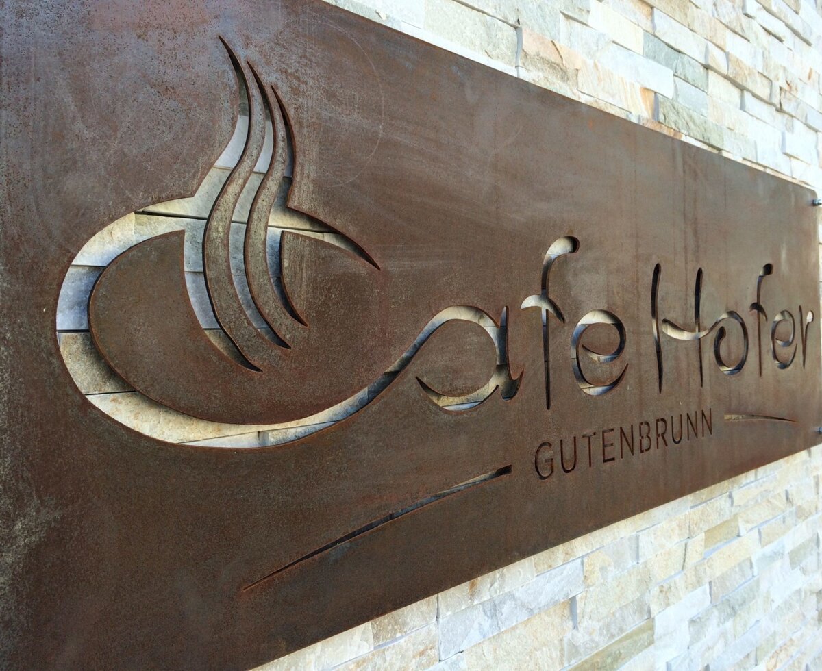 Schild Café Hofer | © Thomas Hofer